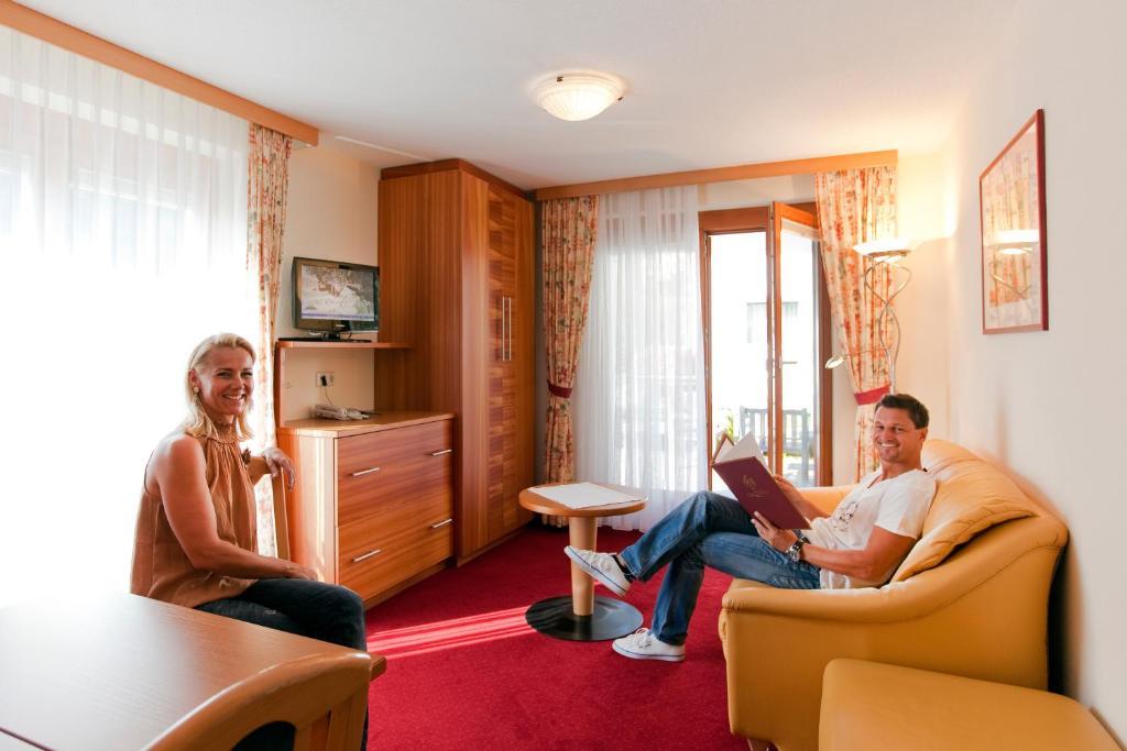 Hotel Tirolerhof Serfaus Rum bild