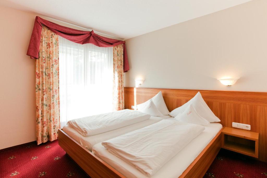 Hotel Tirolerhof Serfaus Rum bild